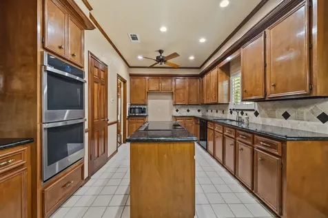 1723 Hidden Villas Drive Kingwood TX 77339