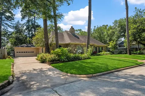 1723 Hidden Villas Drive Kingwood TX 77339