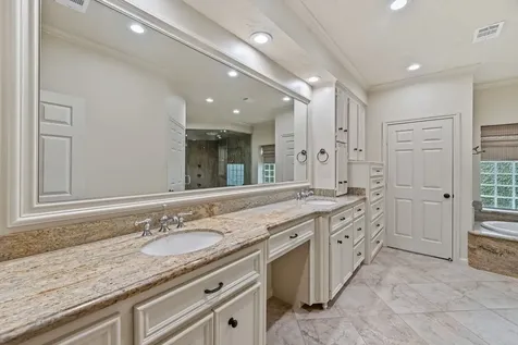 1723 Hidden Villas Drive Kingwood TX 77339