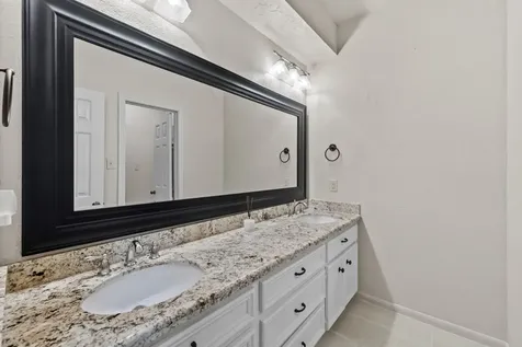1723 Hidden Villas Drive Kingwood TX 77339