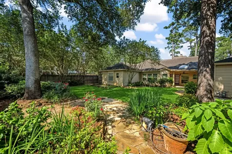 1723 Hidden Villas Drive Kingwood TX 77339