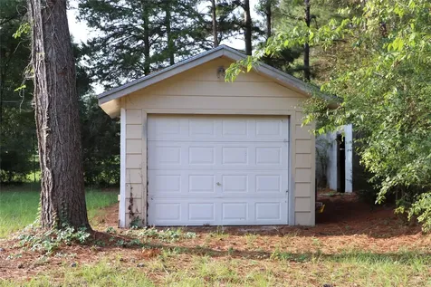 20 White Oak Drive A Huntsville TX 77320