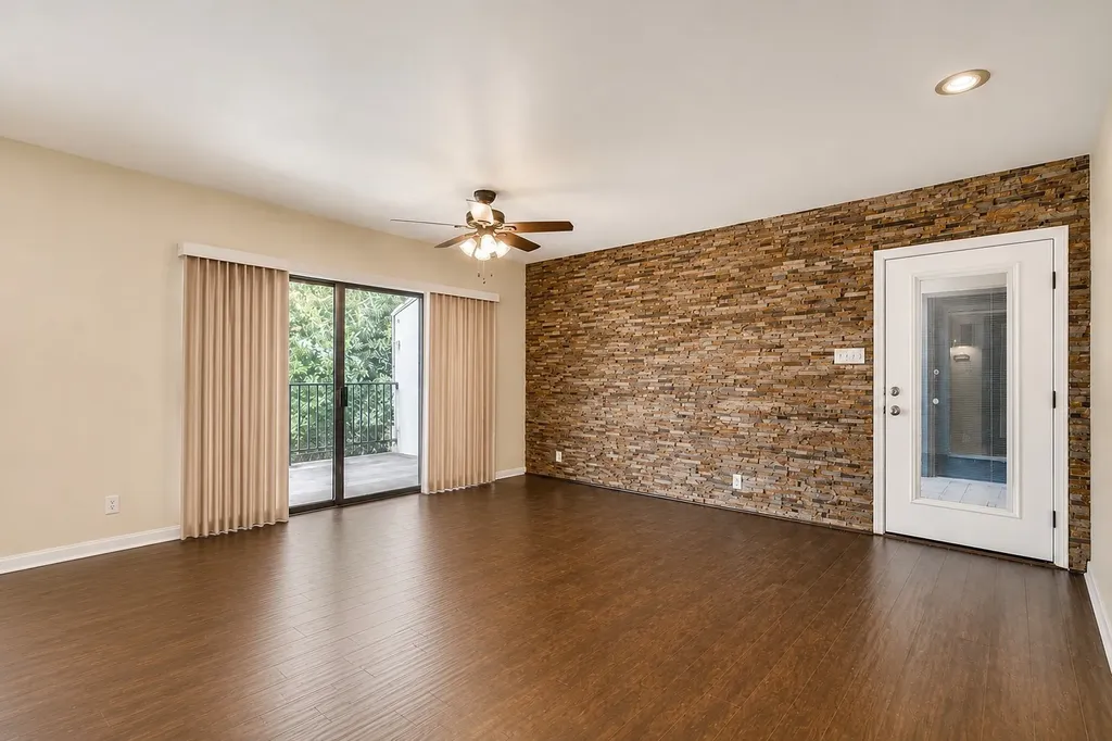 8642 Fredericksburg Road 303 San Antonio TX 78240