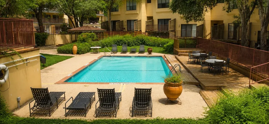 8642 Fredericksburg Road 303 San Antonio TX 78240