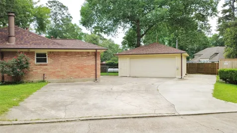 1806 Southwood Drive Woodbranch TX 77357