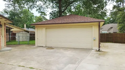 1806 Southwood Drive Woodbranch TX 77357