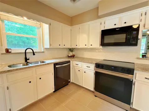 1806 Southwood Drive Woodbranch TX 77357