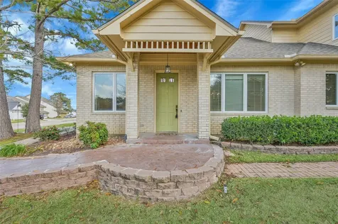 28 Waters Edge Street Conroe TX 77356