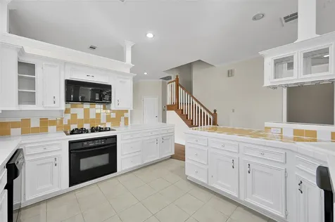 28 Waters Edge Street Conroe TX 77356