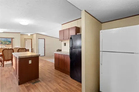 220 Pr 8464 Broaddus TX 75929