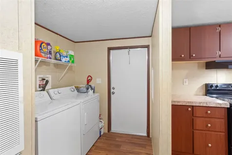 220 Pr 8464 Broaddus TX 75929