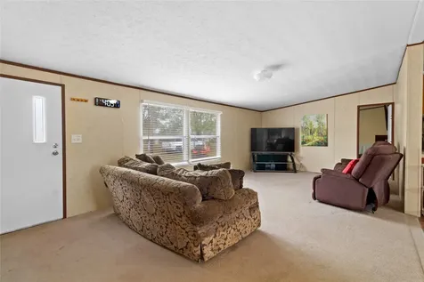 220 Pr 8464 Broaddus TX 75929
