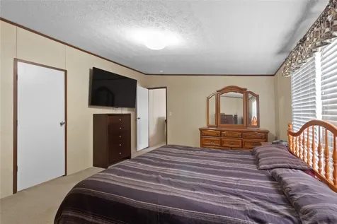 220 Pr 8464 Broaddus TX 75929
