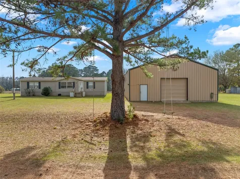 220 Pr 8464 Broaddus TX 75929