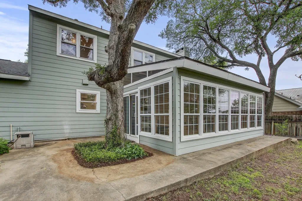 11831 Carshalton Drive Austin TX 78758