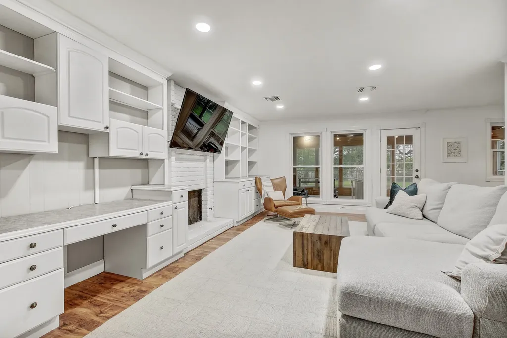 11831 Carshalton Drive Austin TX 78758