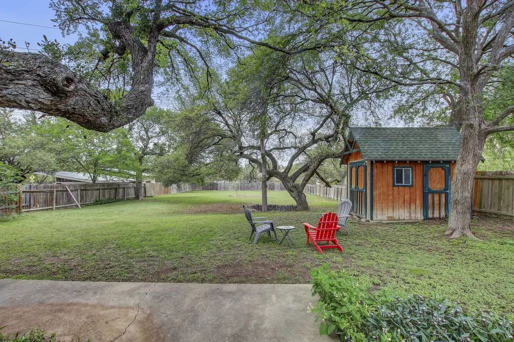 11831 Carshalton Drive Austin TX 78758
