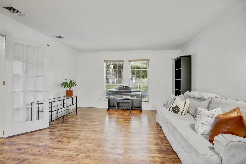 11831 Carshalton Drive Austin TX 78758