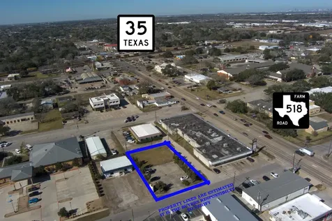 2408 & 2409 S Park Avenue Pearland TX 77581