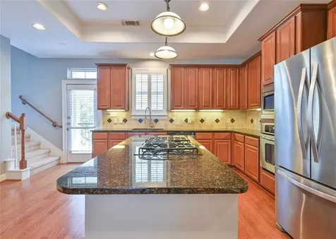 42 Versante Court Houston TX 77070