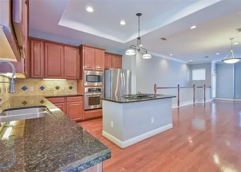 42 Versante Court Houston TX 77070