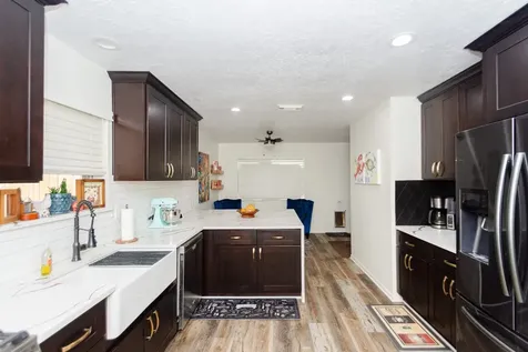 1714 Oak Valley Drive Kemah TX 77565