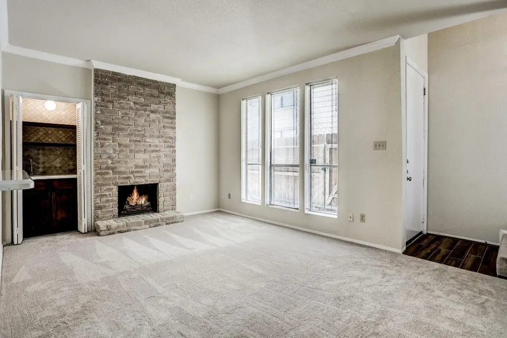 1881 Bering Drive 12 Houston TX 77057