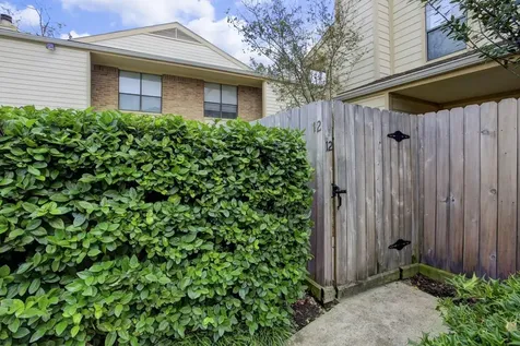 1881 Bering Drive 12 Houston TX 77057