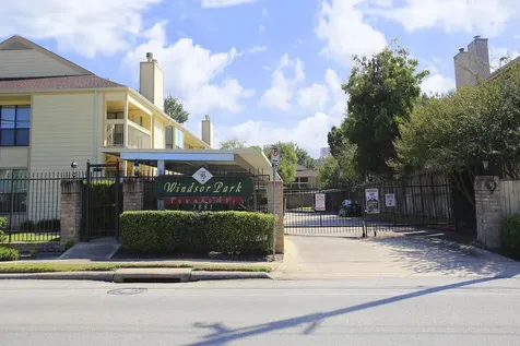 1881 Bering Drive 12 Houston TX 77057