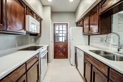 1881 Bering Drive 12 Houston TX 77057