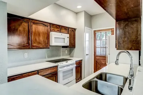 1881 Bering Drive 12 Houston TX 77057