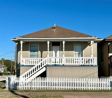 1328 Avenue N 1/2 Galveston TX 77550