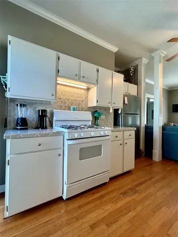1328 Avenue N 1/2 Galveston TX 77550