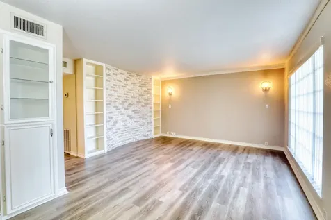 2201 Fountain View Drive J 15 Houston TX 77057