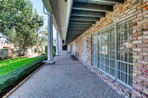 2201 Fountain View Drive J 15 Houston TX 77057