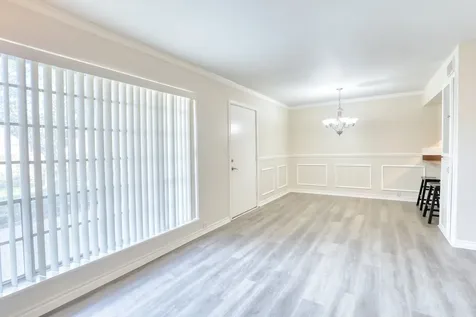 2201 Fountain View Drive J 15 Houston TX 77057