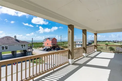 101 Ocean Shore Drive Crystal Beach TX 77650