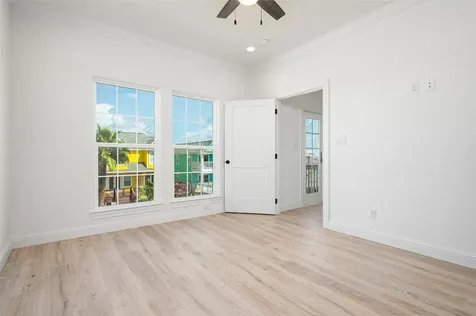 101 Ocean Shore Drive Crystal Beach TX 77650