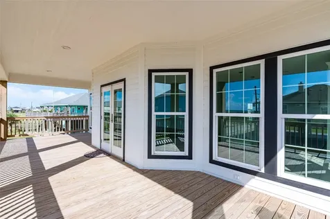 101 Ocean Shore Drive Crystal Beach TX 77650