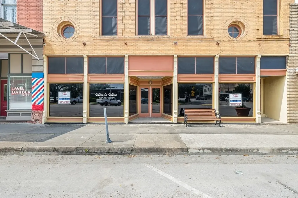107 E Main Street Eagle Lake TX 77434