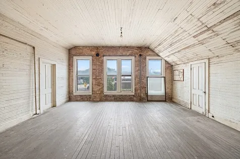 107 E Main Street Eagle Lake TX 77434
