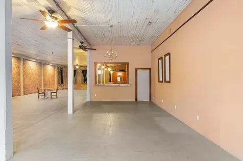 107 E Main Street Eagle Lake TX 77434