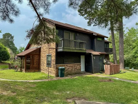200 Fountain Lake W 128 Livingston TX 77351