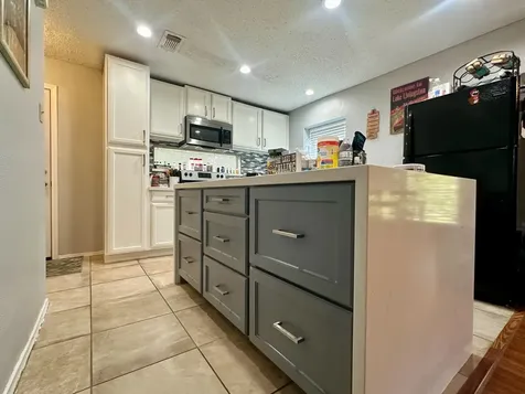 200 Fountain Lake W 128 Livingston TX 77351