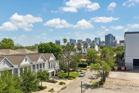 2435 Sheridan Street Houston TX 77030