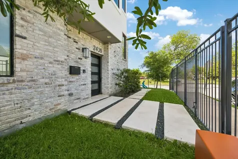 2435 Sheridan Street Houston TX 77030