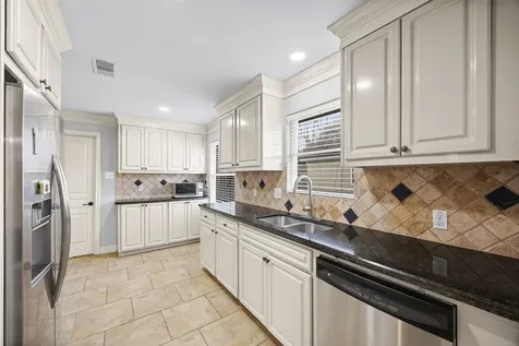 5303 Heatherbrook Drive Houston TX 77045