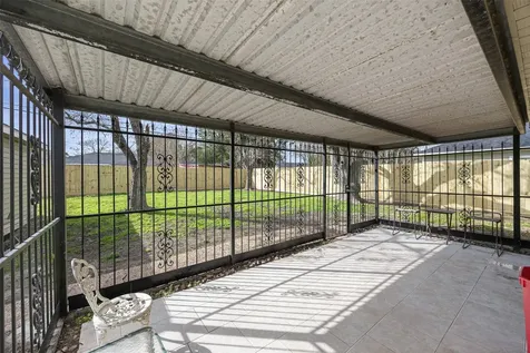 5303 Heatherbrook Drive Houston TX 77045