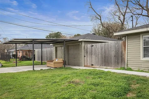5303 Heatherbrook Drive Houston TX 77045