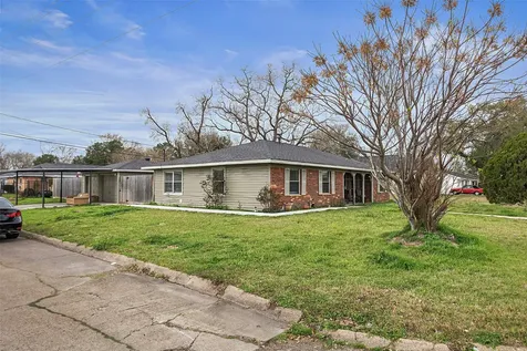 5303 Heatherbrook Drive Houston TX 77045